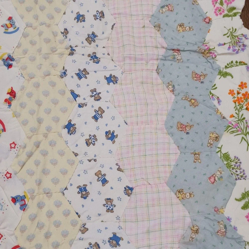 Vtg Handmade Hexagon Patchwork Quilt Top‎ Nursery Pastel Teddy Bear Bunny 30x52